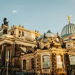 Zentrale, Gemuetliche In