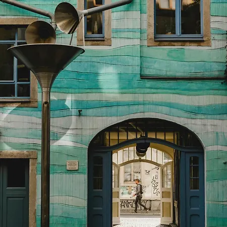 Zentrale, Gemuetliche In ドレスデン