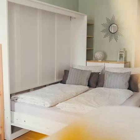 Zentrale, Gemuetliche In ドレスデン