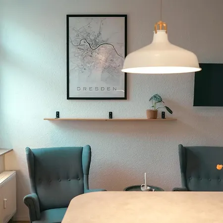 Zentrale, Gemuetliche In アパート *
